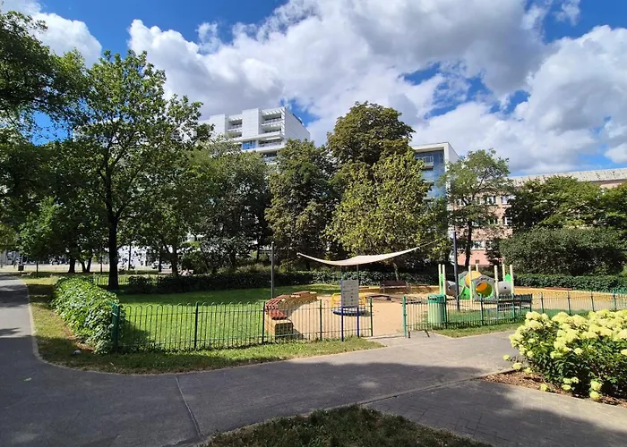 Towarowa Nature Apartment, Free Parking, Air-conditioning, Self Check-in 24h Apartmán