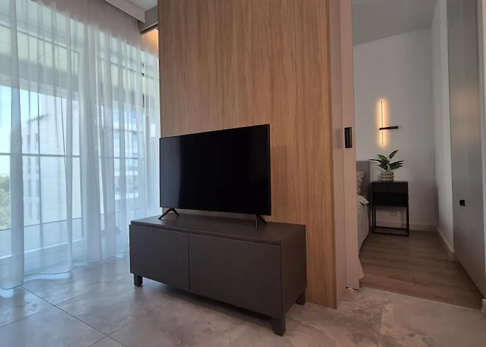 Towarowa Nature Apartment, Free Parking, Air-conditioning, Self Check-in 24h Apartmán