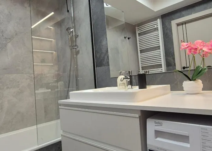 Towarowa Nature Apartment, Free Parking, Air-conditioning, Self Check-in 24h