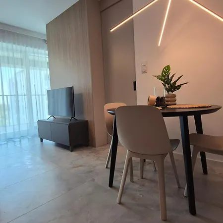 아파트 Towarowa Nature Apartment, Free Parking, Air-conditioning, Self Check-in 24h