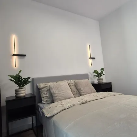 Apartament Towarowa Nature Apartment, Free Parking, Air-conditioning, Self Check-in 24h *