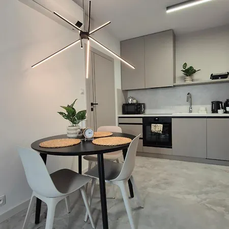 Towarowa Nature Apartment, Free Parking, Air-conditioning, Self Check-in 24h Poznań