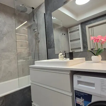 Towarowa Nature Apartment, Free Parking, Air-conditioning, Self Check-in 24h