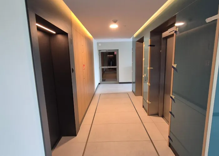 Towarowa Nature Apartment, Free Parking, Air-conditioning, Self Check-in 24h * 포즈난