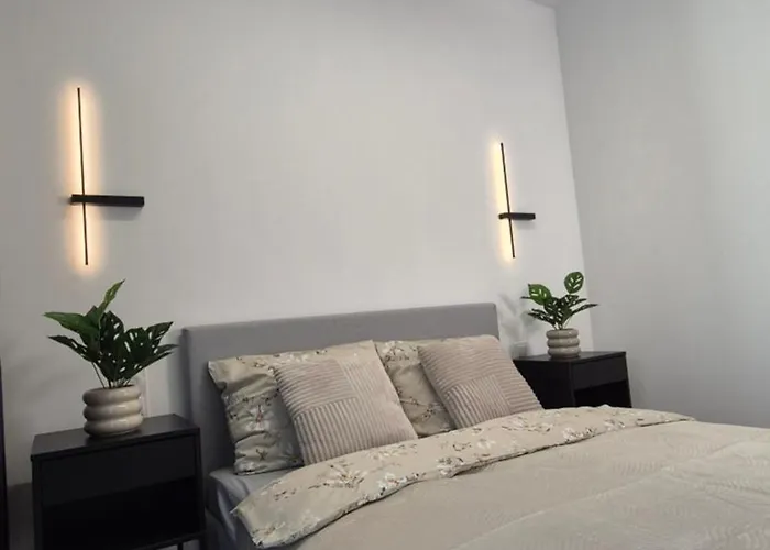 아파트 Towarowa Nature Apartment, Free Parking, Air-conditioning, Self Check-in 24h *