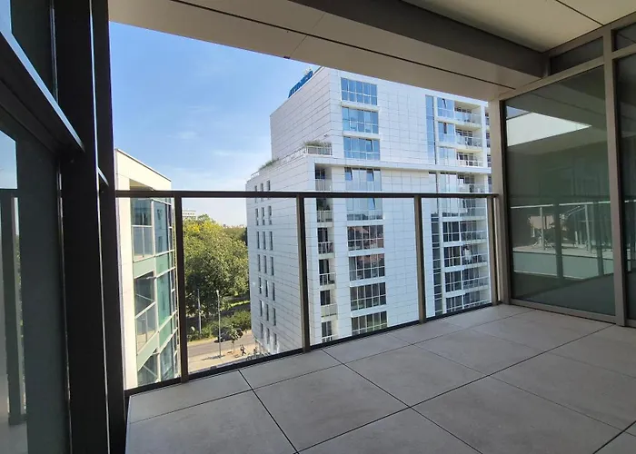 Towarowa Nature Apartment, Free Parking, Air-conditioning, Self Check-in 24h 포즈난